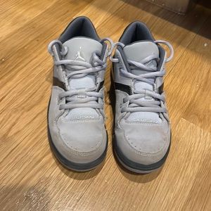 Jordan youth size 1.5 hardly worn